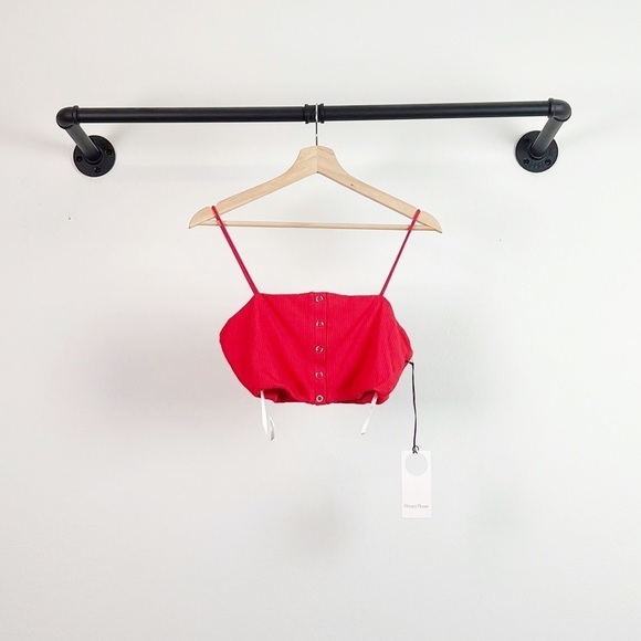 NWT Privacy Please Goldman Ribbed Snap Front Crop Tank Top in Red - Picture 2 of 6